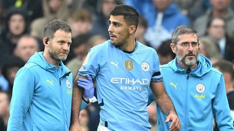 Man City tìm ra người thế chỗ Rodri