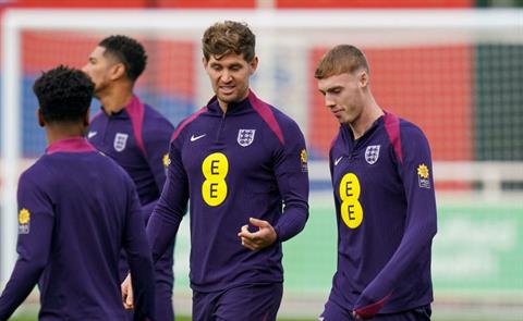 ĐT Anh: John Stones đeo băng đội trưởng thay Harry Kane, Cole Palmer nhận mưa lời khen