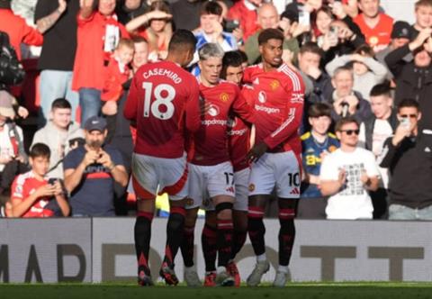 Marcus Rashford được khen ngợi sau trận thắng Brentford