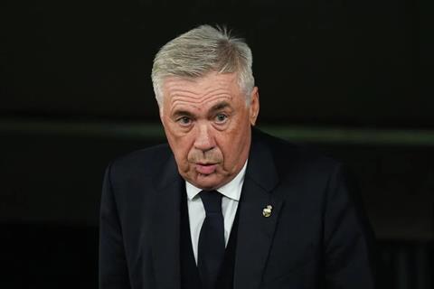 Carlo Ancelotti: "Bóng đá nên dừng lại vì thiên tai ở Tây Ban Nha"