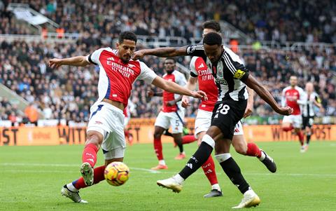 William Saliba: "Arsenal xứng đáng thua trước Newcastle"