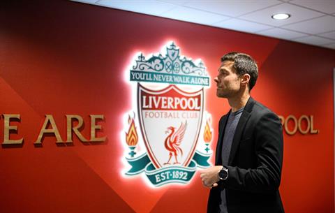 Xabi Alonso trở lại Anfield: Ngày về để hồi tưởng