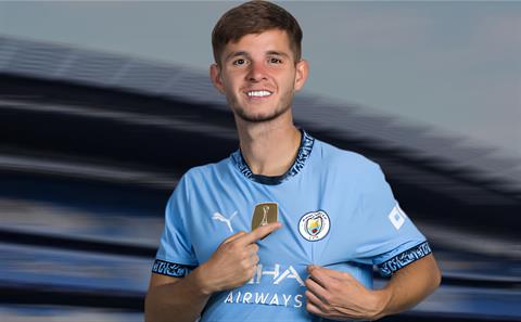 Thông tin và tiểu sử cầu thủ James McAtee của Man City