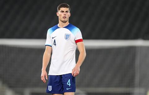 Tiểu sử hậu vệ Ronnie Edwards của CLB Southampton