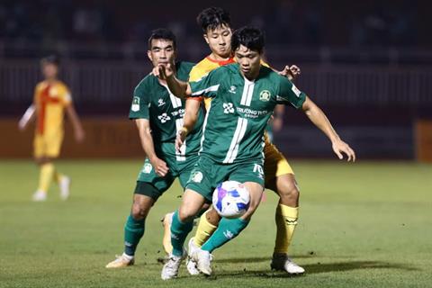 Không được gọi lên tuyển, Công Phượng làm gì trong kỳ nghỉ giữa mùa?