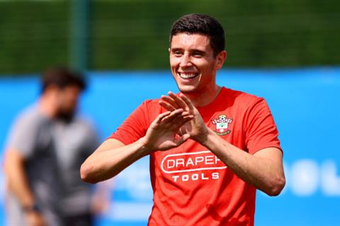 Thông tin, tiểu sử tiền đạo Ross Stewart của Southampton