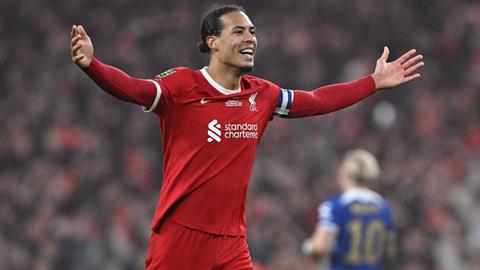 Liverpool nhắm 2 mục tiêu thay Virgil Van Dijk