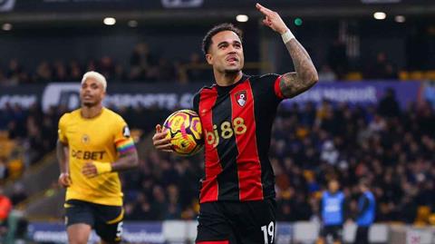 Premier League lần đầu chứng kiến cầu thủ lập hat-trick penalty