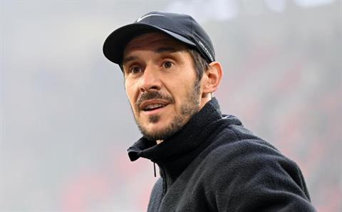 Tiểu sử huấn luyện viên Julian Schuster của CLB Freiburg