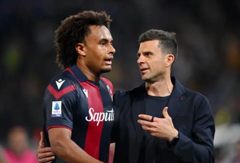 Thiago Motta lên tiếng vụ tái hợp với Joshua Zirkzee 