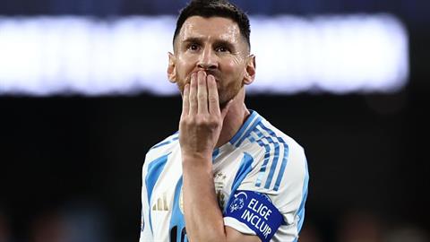Messi nuối tiếc khi không thể lên hội quân cùng ĐT Argentina