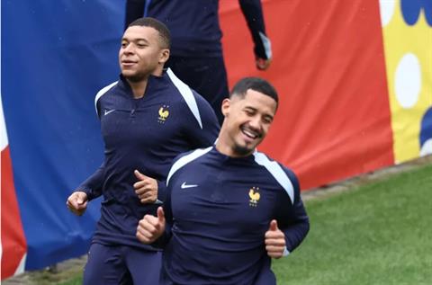 Kylian Mbappe thừa nhận một điều về William Saliba 