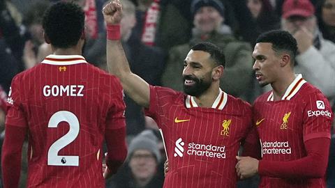 Mohamed Salah vui mừng sau chiến thắng quan trọng của Liverpool