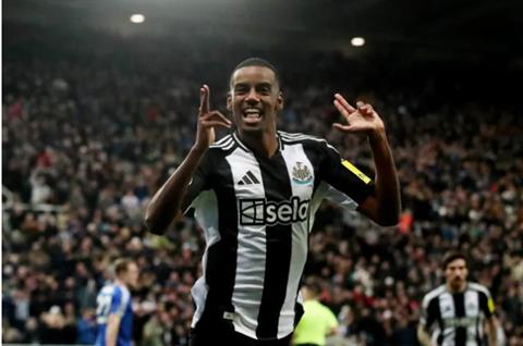 Newcastle ra giá cực khủng cho Alexander Isak