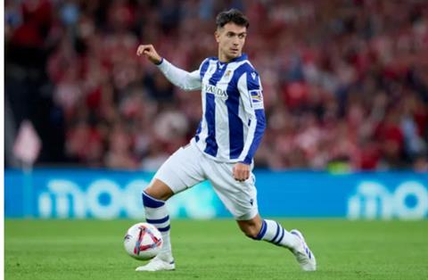 Man City giải quyết khủng khoảng bằng bản hợp đồng 50 triệu bảng