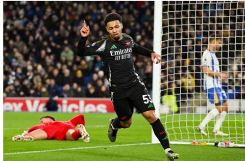 Mikel Arteta tiết lộ lý do thay Ethan Nwaneri chỉ sau 45 phút