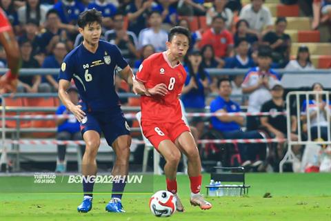 Châu Ngọc Quang "suýt khóc" sau chức vô địch cùng ĐT Việt Nam