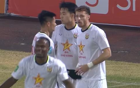 Xuân Trường chuyền bóng mẫu mực cho Geovane 'xé lưới' CLB CAHN