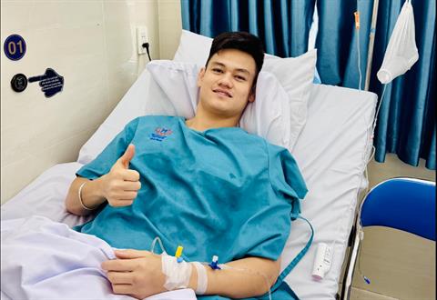 Hồ Tấn Tài lạc quan sau ca phẫu thuật chấn thương