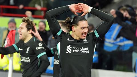 HLV Brentford: "Liverpool có đẳng cấp cao hơn Arsenal và Man City"