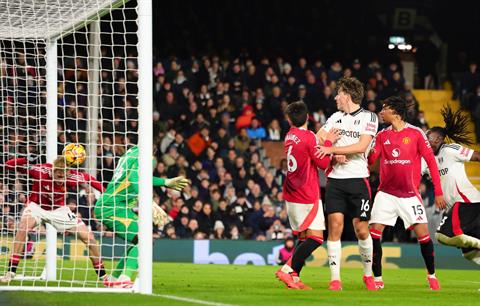 HLV Fulham không phục sau trận thua MU