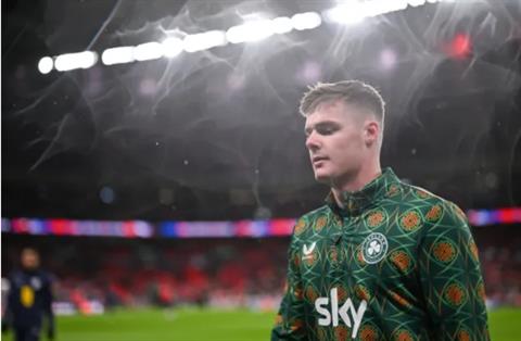 Arsenal hỏi mượn Evan Ferguson của Brighton