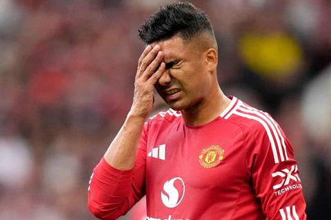 Roma tính giải cứu Casemiro khỏi Old Trafford