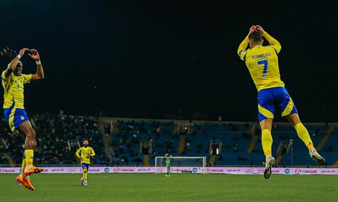 Ronaldo ghi bàn lẫn kiến tạo cho Al Nassr