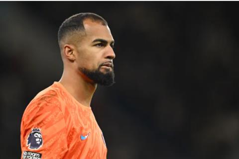 Jamie Carragher chỉ ra 2 vị trí yếu nhất của Chelsea