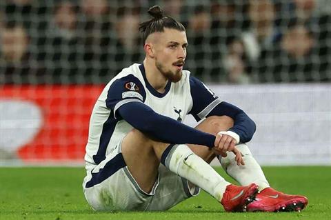 Hậu vệ Tottenham đứt dây chằng