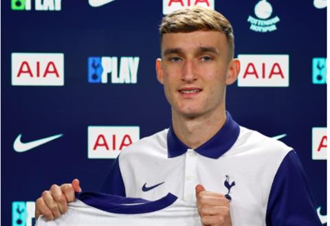 Tottenham đánh bại Arsenal và Man City vụ thần đồng Cộng hòa Ireland
