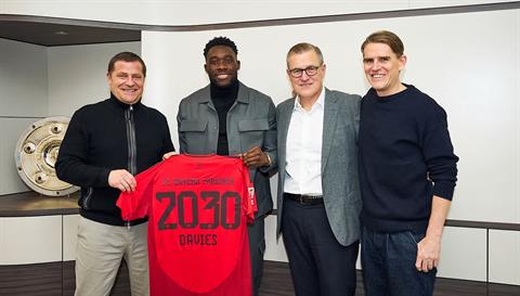 Điểm tin bóng đá sáng 5/2: Alphonso Davies gia hạn với Bayern