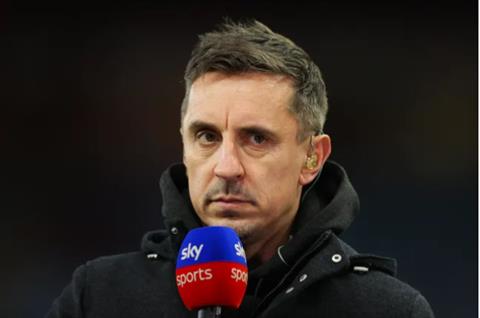 Gary Neville chỉ trích nhà Glazer vì mua sắm thiếu tính toán
