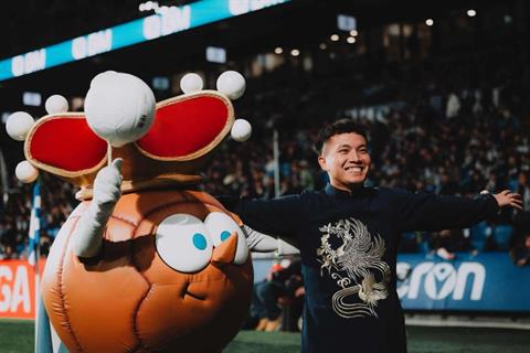 Đỗ Kim Phúc giao lưu với Messi Nhật Bản 
