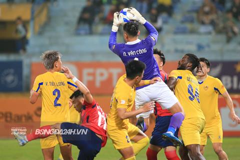 Becamex TP.HCM giới thiệu hai tân binh