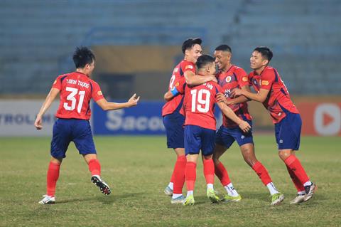 VIDEO: Quang Hải mở tỷ số đẹp mắt vào lưới Quảng Nam