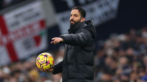 Paul Scholes không nghĩ Amorim chịu nhiều áp lực ở MU