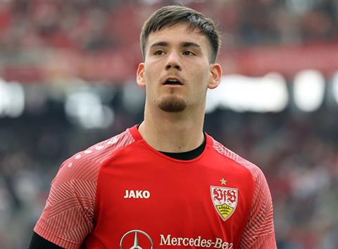 Tiểu sử cầu thủ Dennis Seimen của VfB Stuttgart