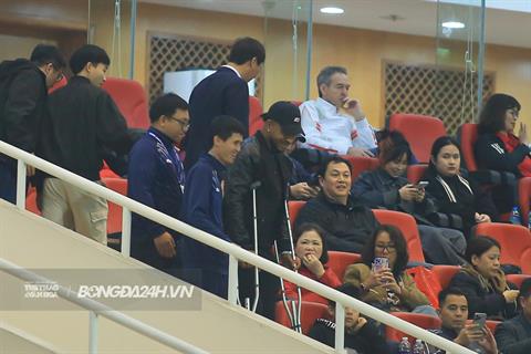 Xuân Son tiếp lửa, Nam Định bỏ nhóm bám đuổi 5 điểm