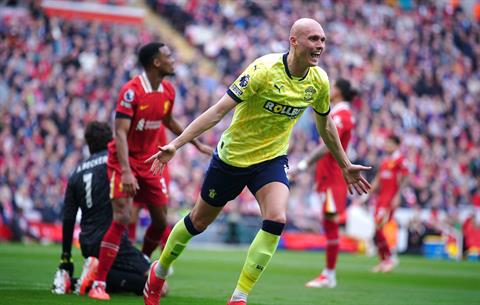 Arne Slot: Hiệp một trước Southampton là một lời cảnh báo