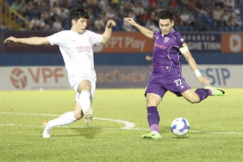 Tiến Linh bị vượt mặt ở cuộc đua Vua phá lưới V.League