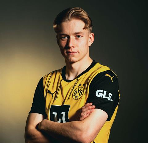 Tiểu sử cầu thủ Daniel Svensson