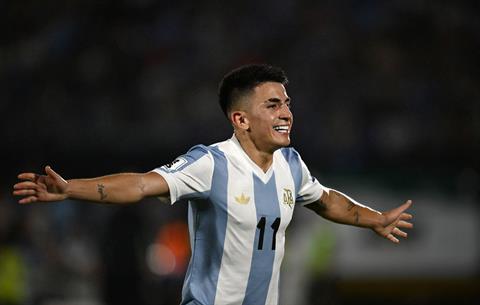Atletico Madrid xác nhận chiêu mộ thành công Thiago Almada