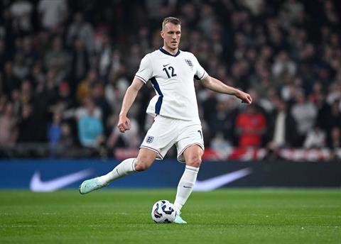 Dan Burn nuối tiếc khi lỡ cơ hội ghi bàn ở trận ra mắt ĐT Anh