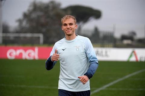 Arsenal, Liverpool và Tottenham tranh giành ngôi sao đang lên ở Serie A