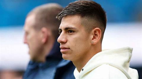 Man City hoãn quyết định về tương lai của Claudio Echeverri