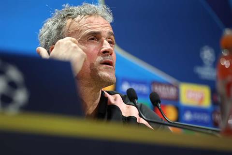 Enrique mong chờ trận khổ chiến với Aston Villa