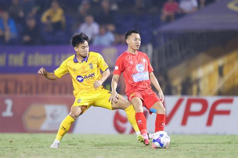 CLB SLNA nhận cú sốc trước vòng 25 V.League