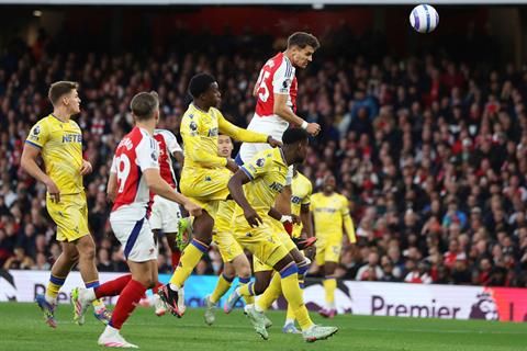 Arsenal ghi bàn thắng nhanh nhất sau 11 năm