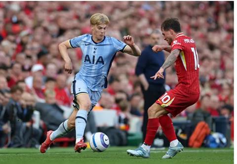 Roy Keane chỉ trích dữ dội một cầu thủ Tottenham sau trận thua Liverpool